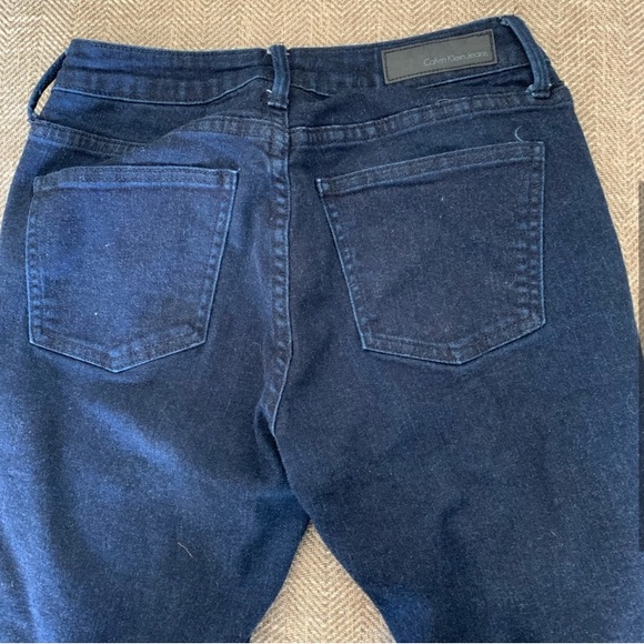 Excellent Preowned Condition Calvin Klein Jeans Size 4. Very Cute. - Picture 2 of 6